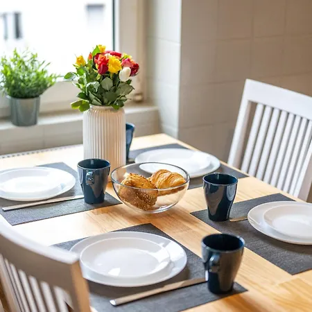 Apartment Suedstadt-oase 2 Komfort Mit 2 Sz Und Balkon