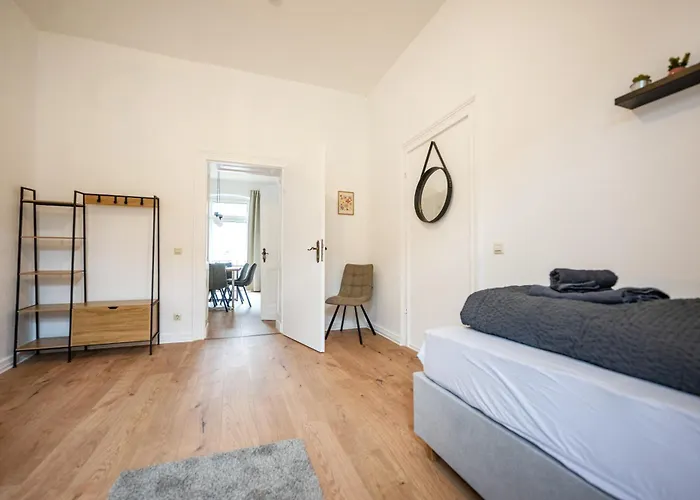 Apartamento Suedstadt-oase 2 Komfort Mit 2 Sz Und Balkon *